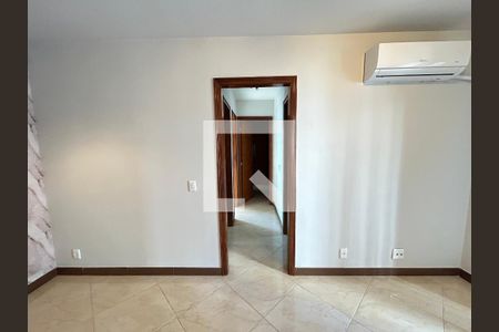Corredor de apartamento para alugar com 3 quartos, 65m² em Cachambi, Rio de Janeiro