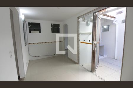 Copa de casa de condomínio para alugar com 3 quartos, 70m² em Portinho, Cabo Frio