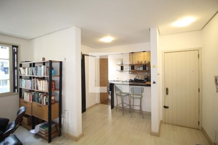 Sala de apartamento à venda com 2 quartos, 70m² em Petrópolis, Porto Alegre