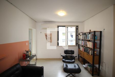 Sala de apartamento à venda com 2 quartos, 70m² em Petrópolis, Porto Alegre