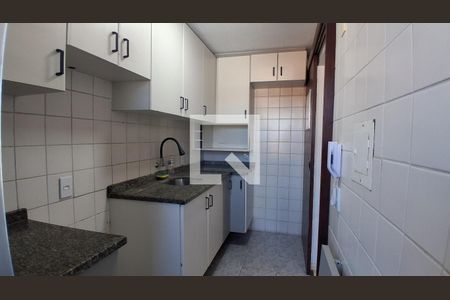 Apartamento para alugar com 3 quartos, 65m² em Pinheirinho, Curitiba