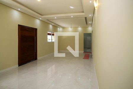 Sala de Estar de casa de condomínio para alugar com 5 quartos, 319m² em Cemucam, Cotia