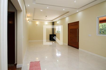 Sala de Estar de casa de condomínio para alugar com 5 quartos, 319m² em Cemucam, Cotia