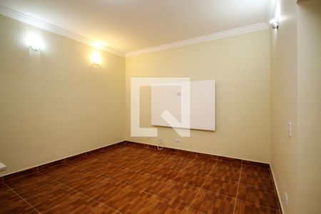 Sala de TV de casa de condomínio para alugar com 5 quartos, 319m² em Cemucam, Cotia
