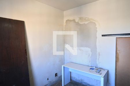 Quarto de apartamento à venda com 2 quartos, 75m² em Floresta, Belo Horizonte