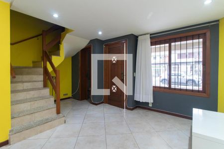 Sala de casa para alugar com 3 quartos, 250m² em Guarujá, Porto Alegre