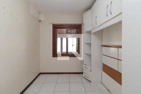 Quarto 1 de casa para alugar com 3 quartos, 250m² em Guarujá, Porto Alegre