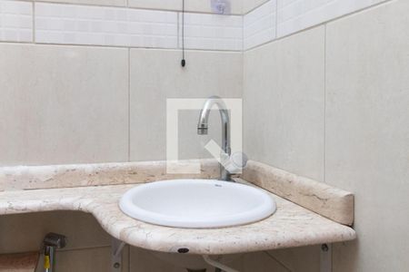 Lavabo de casa para alugar com 3 quartos, 250m² em Guarujá, Porto Alegre