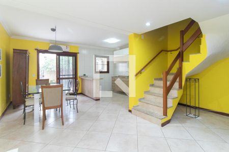 Sala de casa para alugar com 3 quartos, 250m² em Guarujá, Porto Alegre
