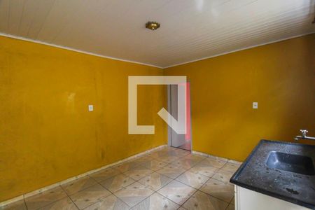Sala/Cozinha de casa para alugar com 2 quartos, 60m² em São Rafael, São Paulo