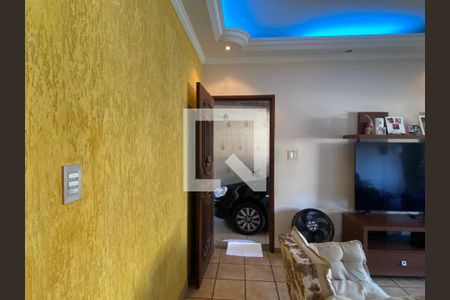 Sala de casa à venda com 4 quartos, 250m² em Vila Osasco, Osasco