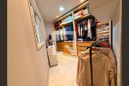 Casa à venda com 2 quartos, 283m² em Jardim do Estádio, Santo André