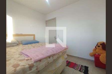 Quarto 1 de apartamento para alugar com 2 quartos, 45m² em Restinga, Porto Alegre