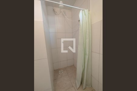 Banheiro de apartamento para alugar com 2 quartos, 45m² em Restinga, Porto Alegre