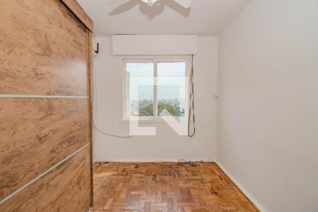 Quarto 1 de apartamento para alugar com 2 quartos, 77m² em Vila Ipiranga, Porto Alegre