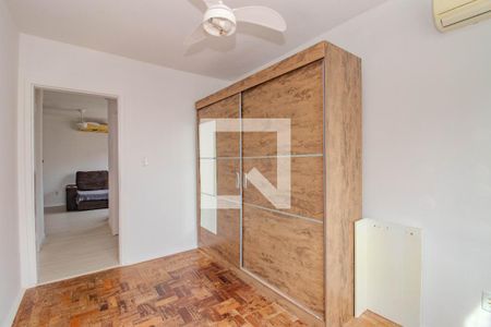 Quarto 1 de apartamento para alugar com 2 quartos, 77m² em Vila Ipiranga, Porto Alegre