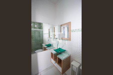 Banheiro de kitnet/studio para alugar com 1 quarto, 29m² em Jardim Simus, Sorocaba