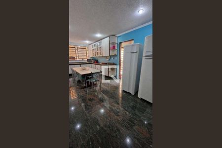 Casa à venda com 3 quartos, 254m² em Vila Mazzei, Santo André
