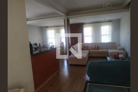Casa à venda com 3 quartos, 250m² em Pompéia, Belo Horizonte