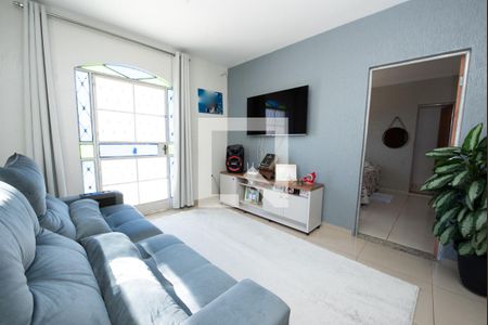 Sala de casa à venda com 2 quartos, 200m² em Bandeirantes, Contagem
