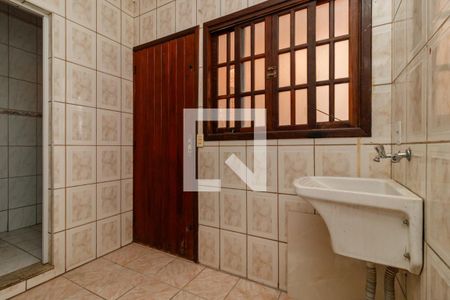 Área de Serviço de casa para alugar com 4 quartos, 120m² em Vila Nova Galvão, São Paulo