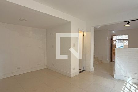 Sala 2 de casa para alugar com 3 quartos, 133m² em Vila Mathias, Santos