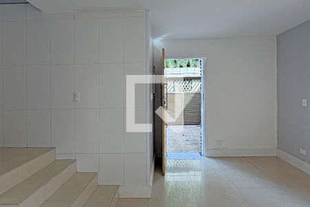 Sala 1 de casa para alugar com 3 quartos, 133m² em Vila Mathias, Santos