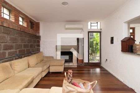 Sala de casa para alugar com 6 quartos, 400m² em Teresópolis, Porto Alegre