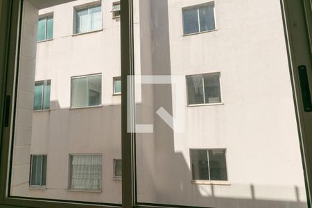 Apartamento à venda com 4 quartos, 105m² em Santa Rosa, Belo Horizonte