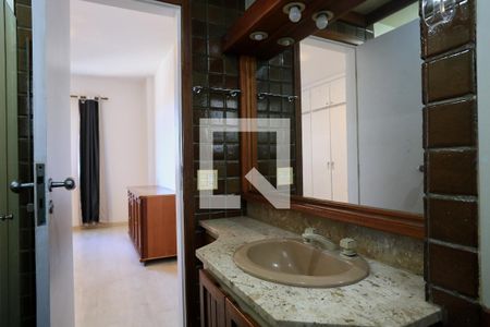 Banheiro da Suíte de apartamento para alugar com 2 quartos, 86m² em Funcionários, Belo Horizonte