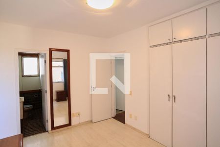 Suíte de apartamento para alugar com 2 quartos, 86m² em Funcionários, Belo Horizonte