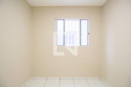 Quarto 1 de casa para alugar com 2 quartos, 46m² em Parque Assuncao, Taboão da Serra