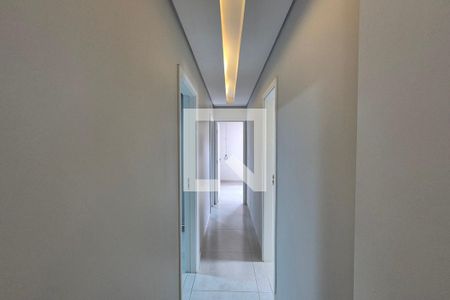 Corredor de casa para alugar com 5 quartos, 180m² em Jardim dos Oliveiras, Campinas