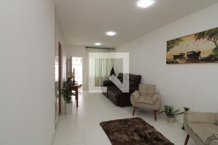 Casa à venda com 3 quartos, 110m² em Vila Prudente, São Paulo