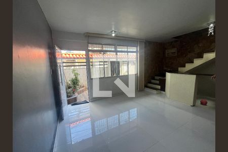 Casa para alugar com 3 quartos, 200m² em Portuguesa, Rio de Janeiro