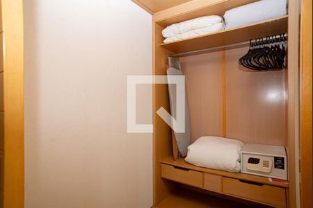 Closet da Suíte de kitnet/studio à venda com 1 quarto, 33m² em Consolação, São Paulo
