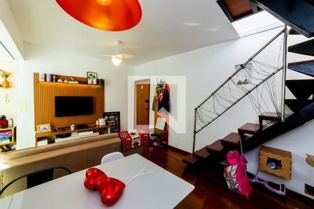 Sala de apartamento à venda com 4 quartos, 130m² em Santa Tereza, Belo Horizonte
