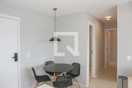 Sala de apartamento para alugar com 2 quartos, 52m² em Vila Anastácio, São Paulo