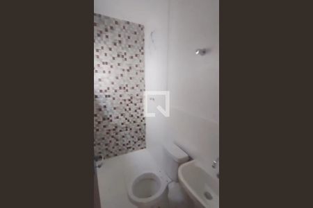Banheiro de casa de condomínio para alugar com 2 quartos, 38m² em Penha de França, São Paulo