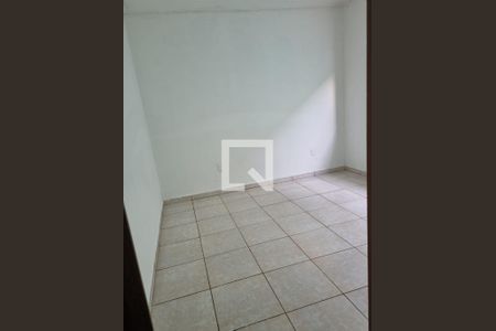 Quarto de casa à venda com 4 quartos, 200m² em Parque Sao Rafael, São Paulo