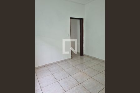Quarto de casa à venda com 4 quartos, 200m² em Parque Sao Rafael, São Paulo