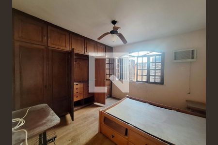 quarto 1 de casa à venda com 3 quartos, 279m² em Piratininga, Niterói
