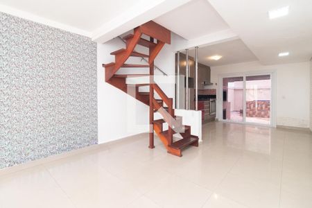 Sala de casa para alugar com 2 quartos, 128m² em Guarujá, Porto Alegre
