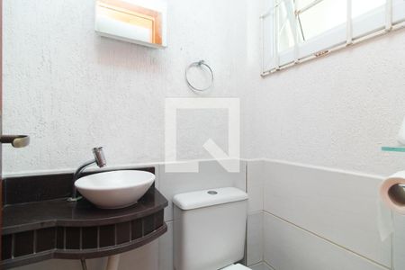 Lavabo de casa para alugar com 2 quartos, 128m² em Guarujá, Porto Alegre