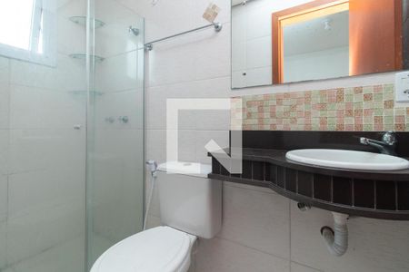 Banheiro do Quarto 1 de casa para alugar com 2 quartos, 128m² em Guarujá, Porto Alegre