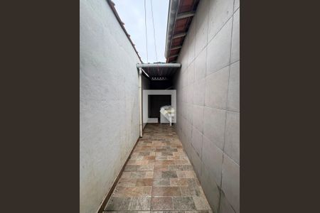 Área externa de casa para alugar com 2 quartos, 125m² em Vila Tupi, Praia Grande