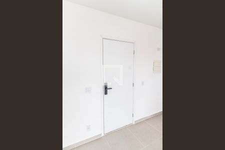 Entrada de apartamento para alugar com 2 quartos, 58m² em Jardim das Belezas, Carapicuíba