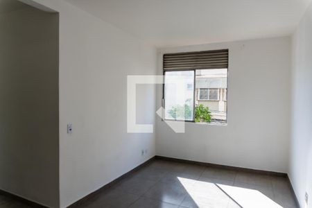 Sala de apartamento para alugar com 3 quartos, 70m² em Irajá, Rio de Janeiro