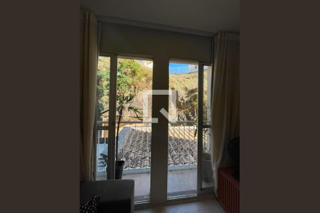 Sala de apartamento à venda com 2 quartos, 50m² em João Pinheiro, Belo Horizonte