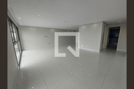Apartamento para alugar em Santo Amaro